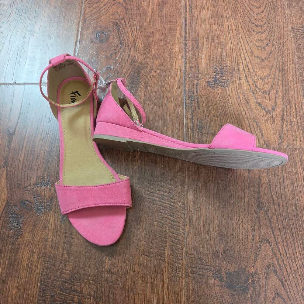 NWT Fioni Starry Sandals